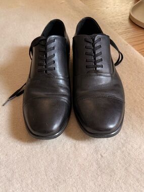 Calvin Klein Men's Black Cap-Toe Derby Dress Shoes